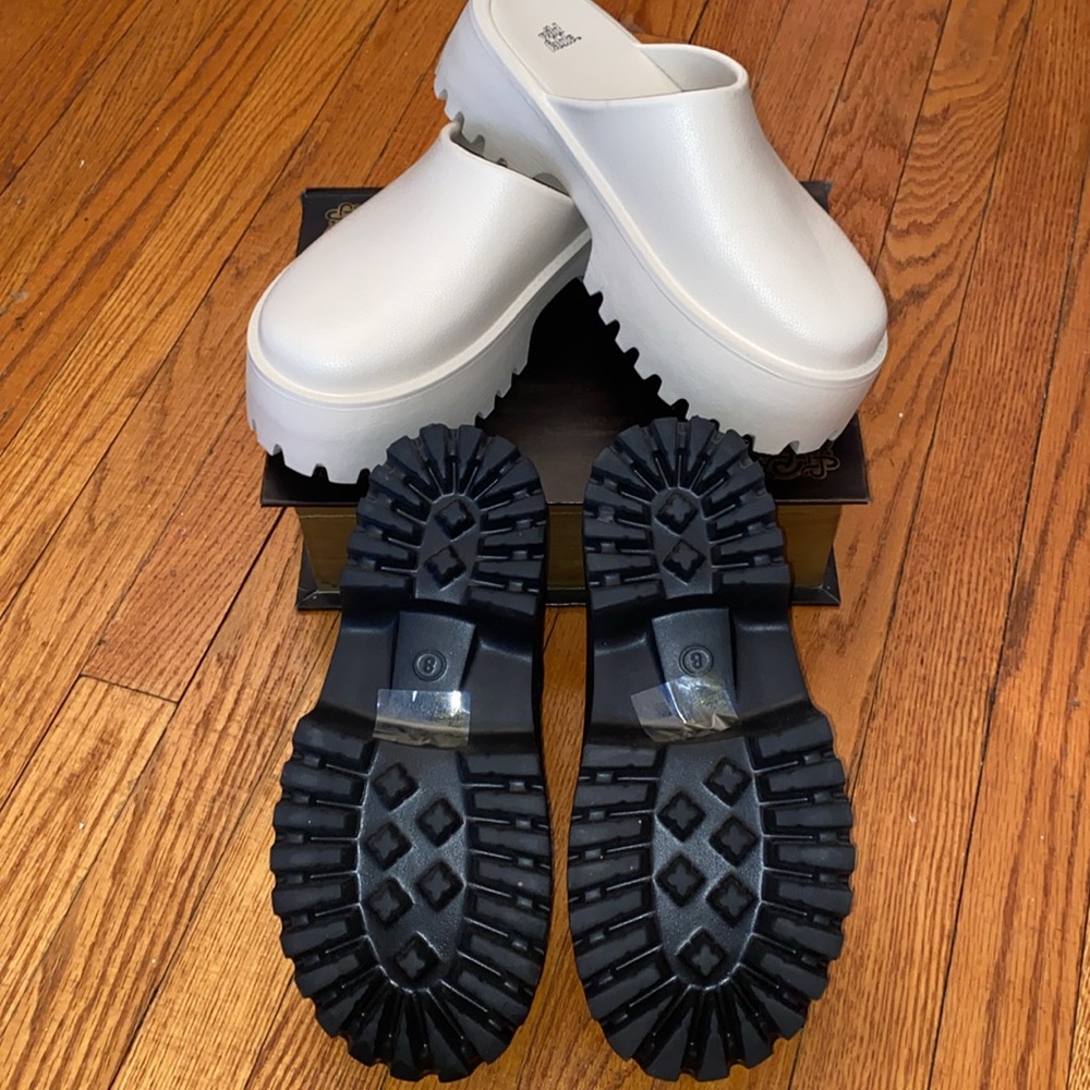 NWOT wild fable clogs size 8 - Picture 2 of 6